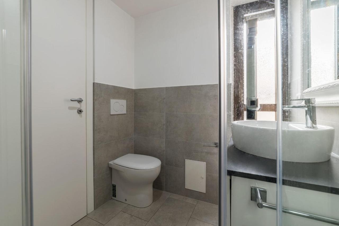 Sant'Angelo Modern Apartment Roma Exterior foto
